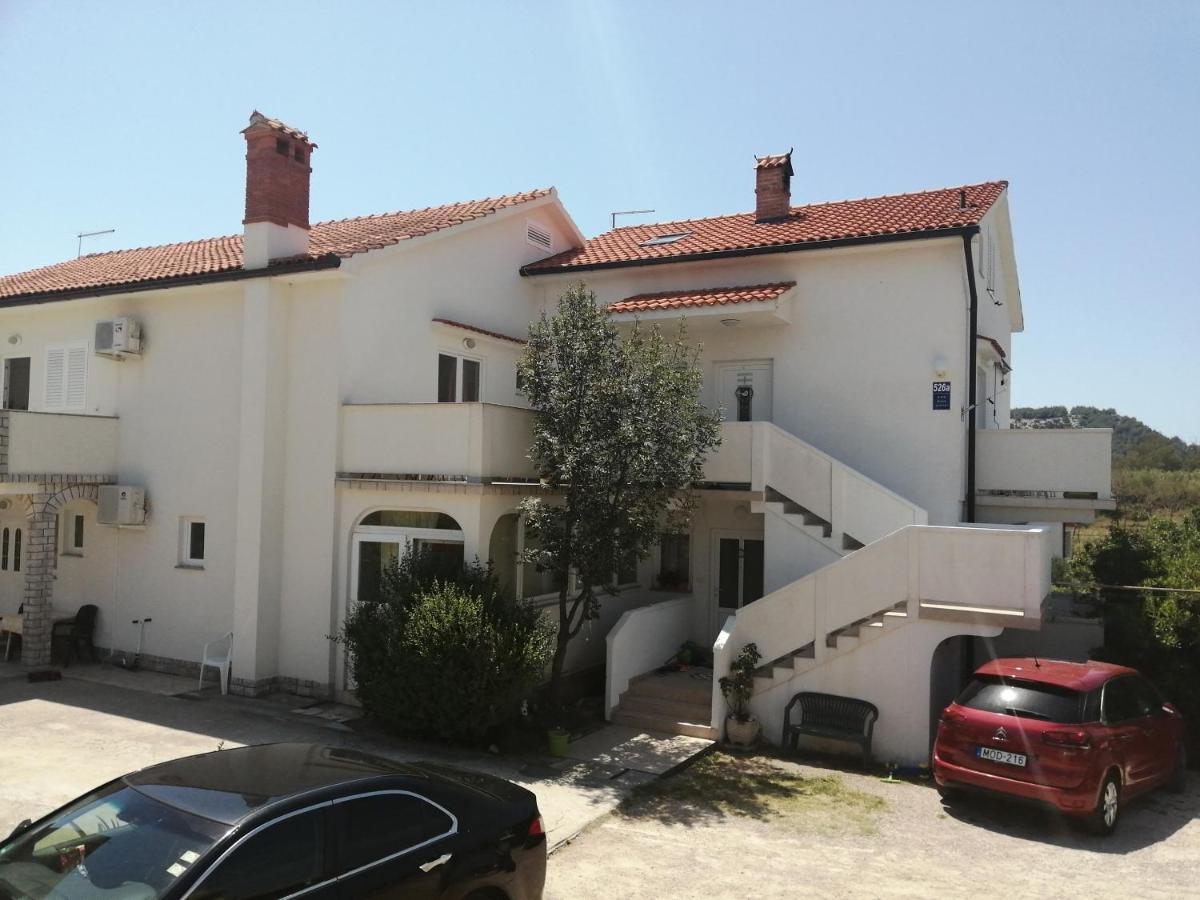 Apartmani Ana I Predrag Lopar Eksteriør billede