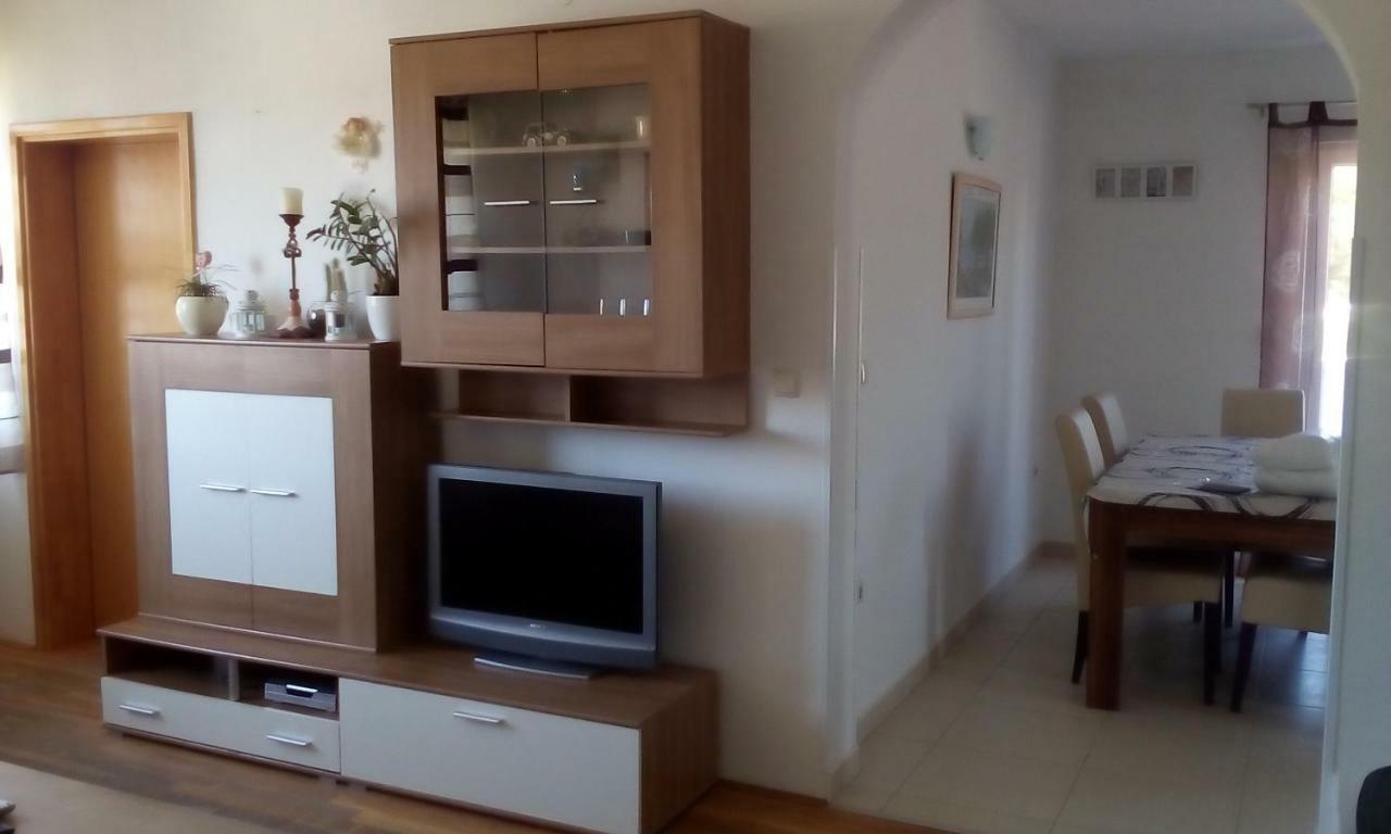 Apartmani Ana I Predrag Lopar Eksteriør billede